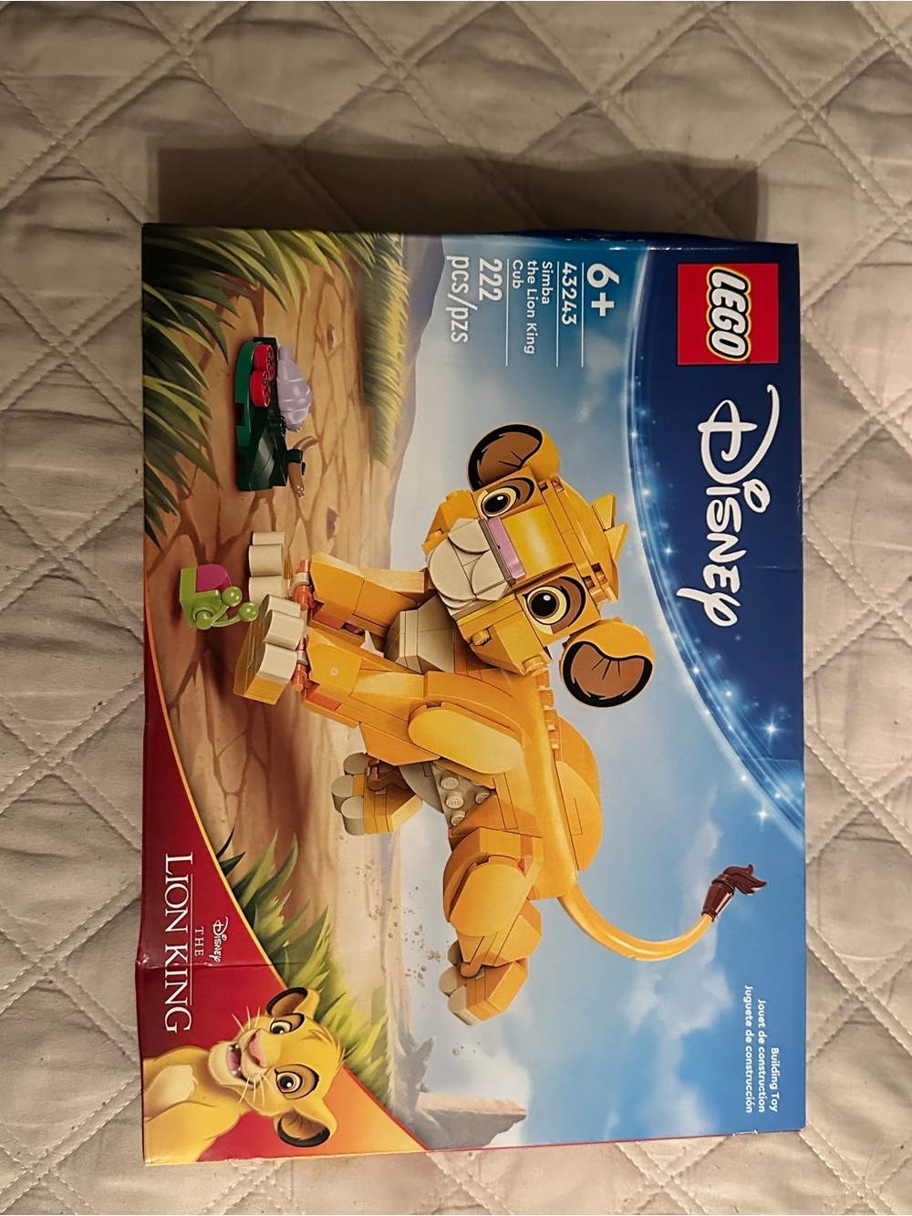 LEGO Disney Lion King Simba Buildable Figure in Yellow and Tan - Picture 4 of 5